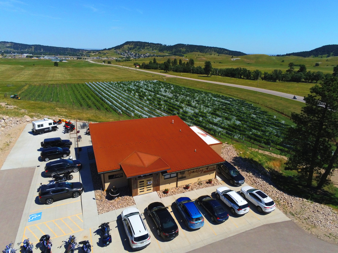 Belle Joli Winery Sparkling House-Sturgis必去景点