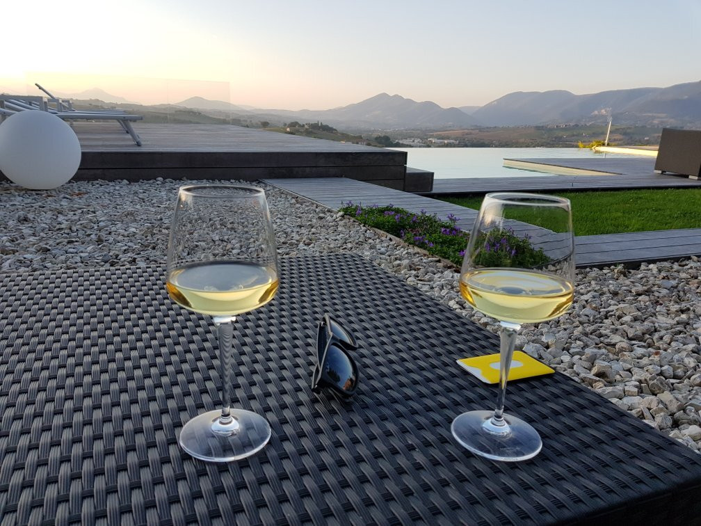 Serre Alte Landscape Luxury Rooms主图
