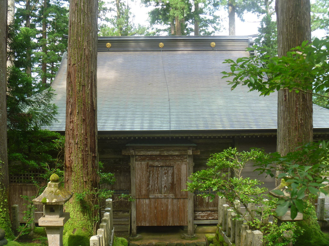 Suba Amami Shrine Haiden景点图片