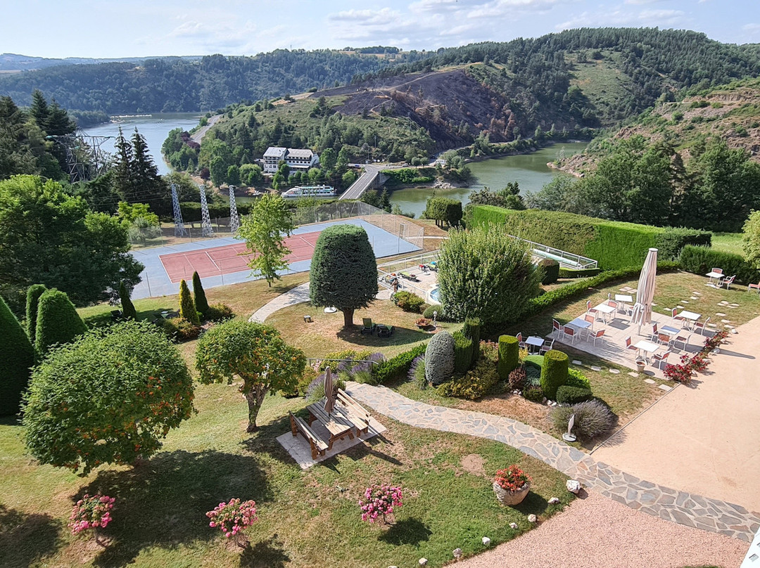 Logis Hôtel Beau-Site主图