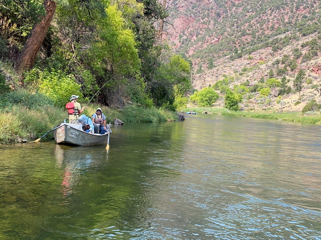 Old Moe Guide Service-Dutch John必去景点