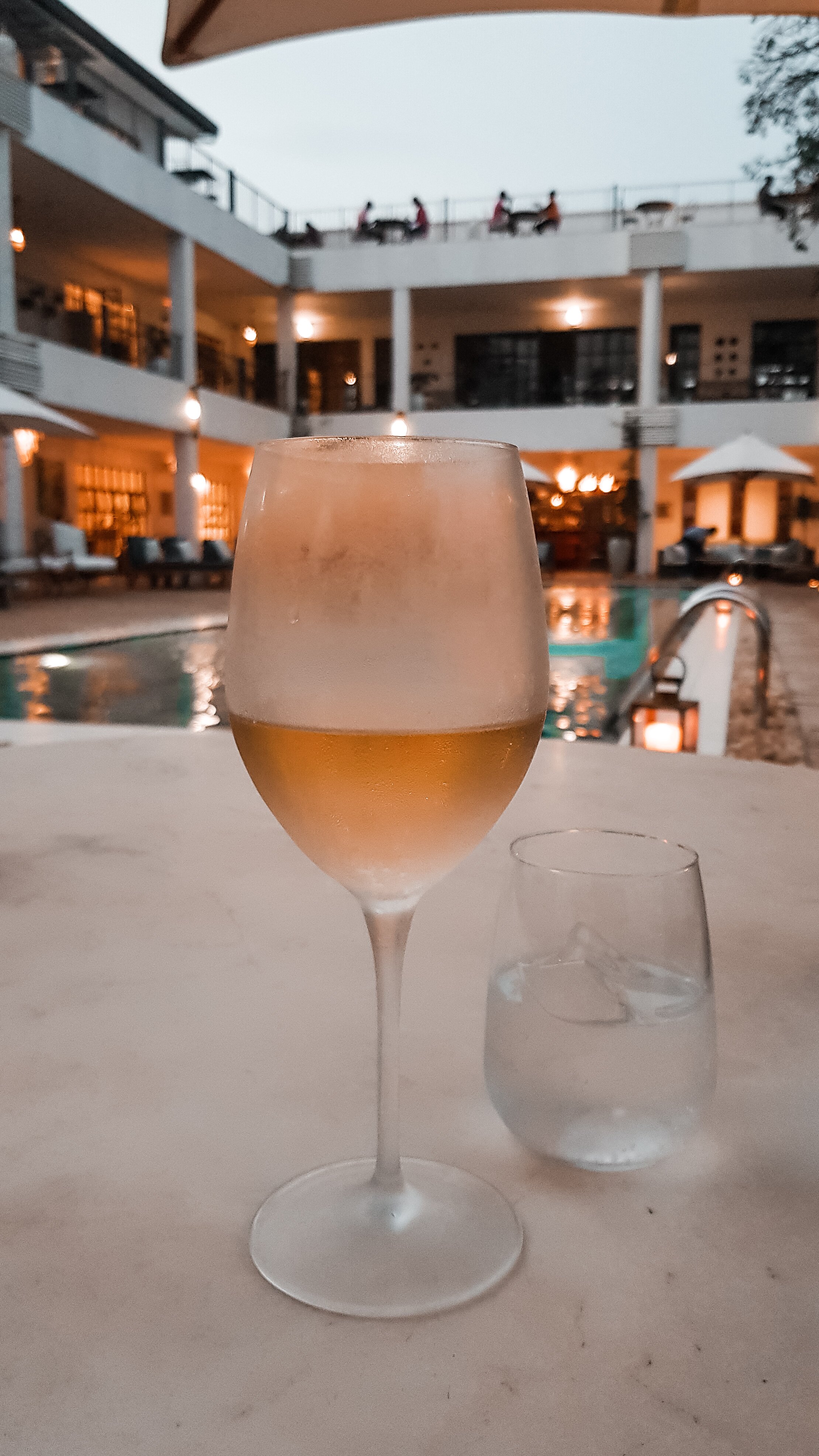 Latitude 0 Degrees Hotel-泳池