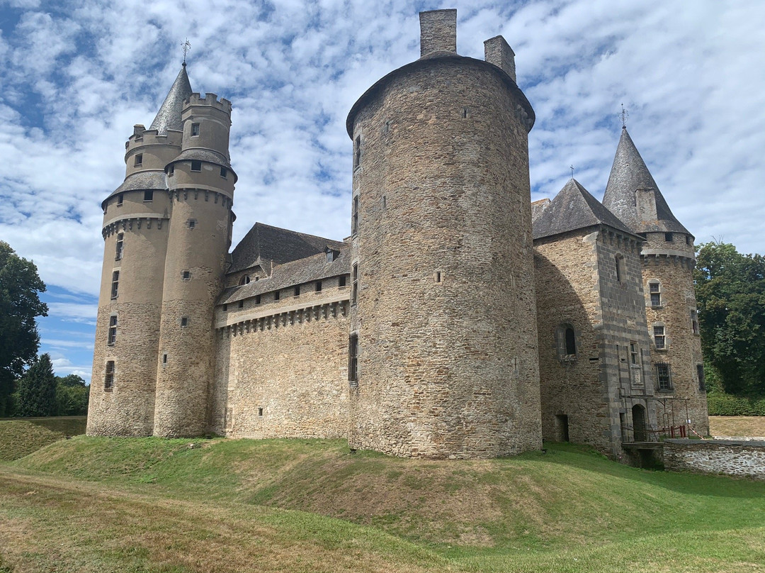 Chateau de Coussac-Bonneval景点图片