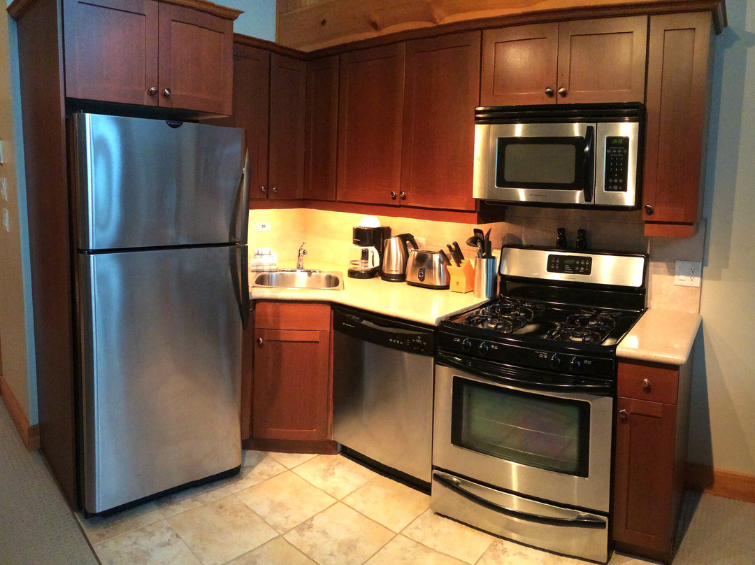 Red Mountain Village主图