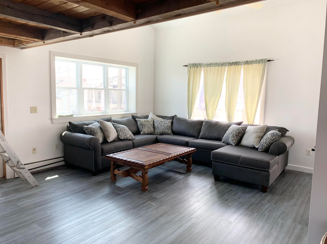 Nautical Motel & Beach Properties主图