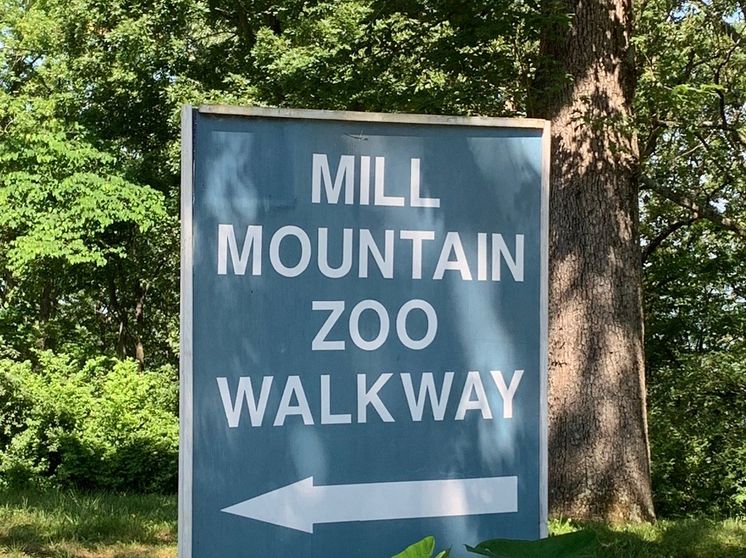 Mill Mountain Zoo景点图片