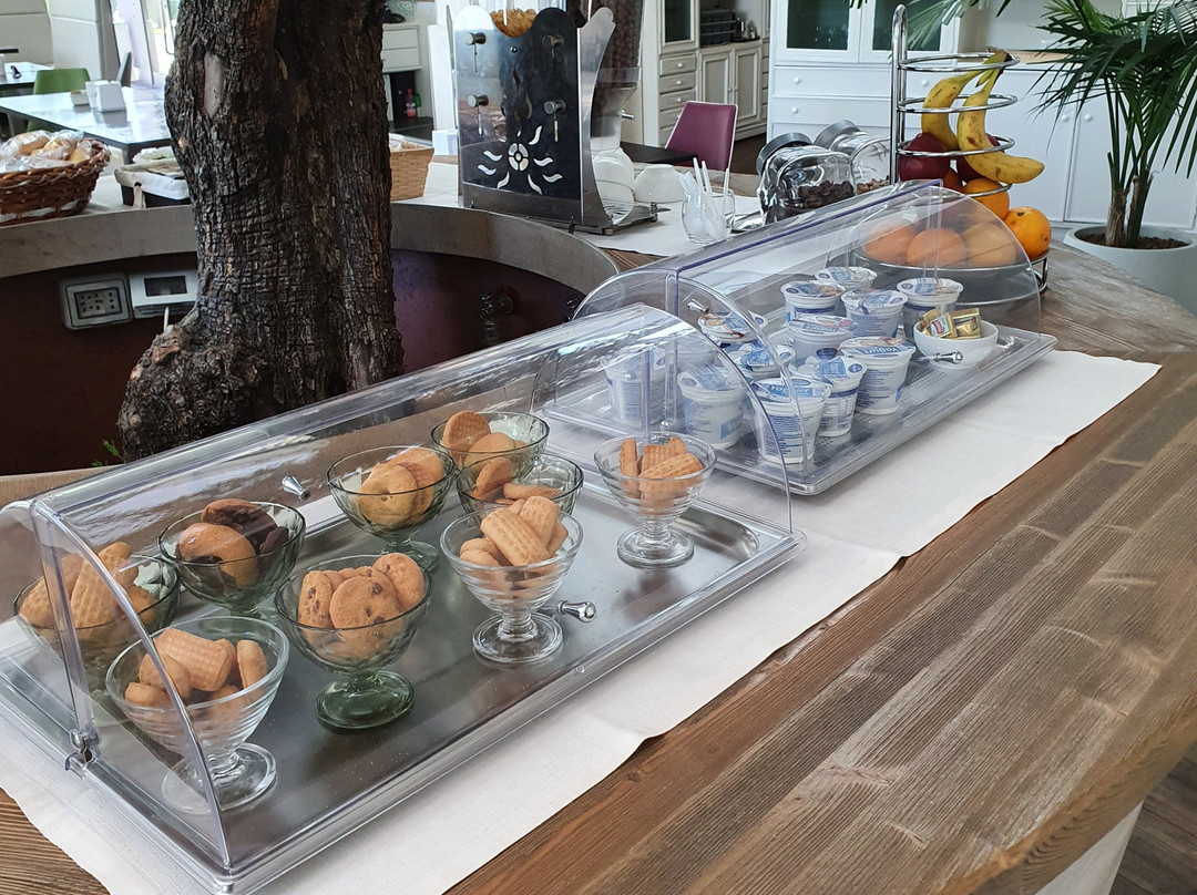 阿米奇教堂酒店主图