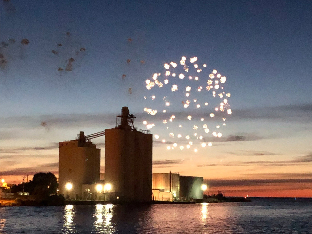 Oswego River景点图片