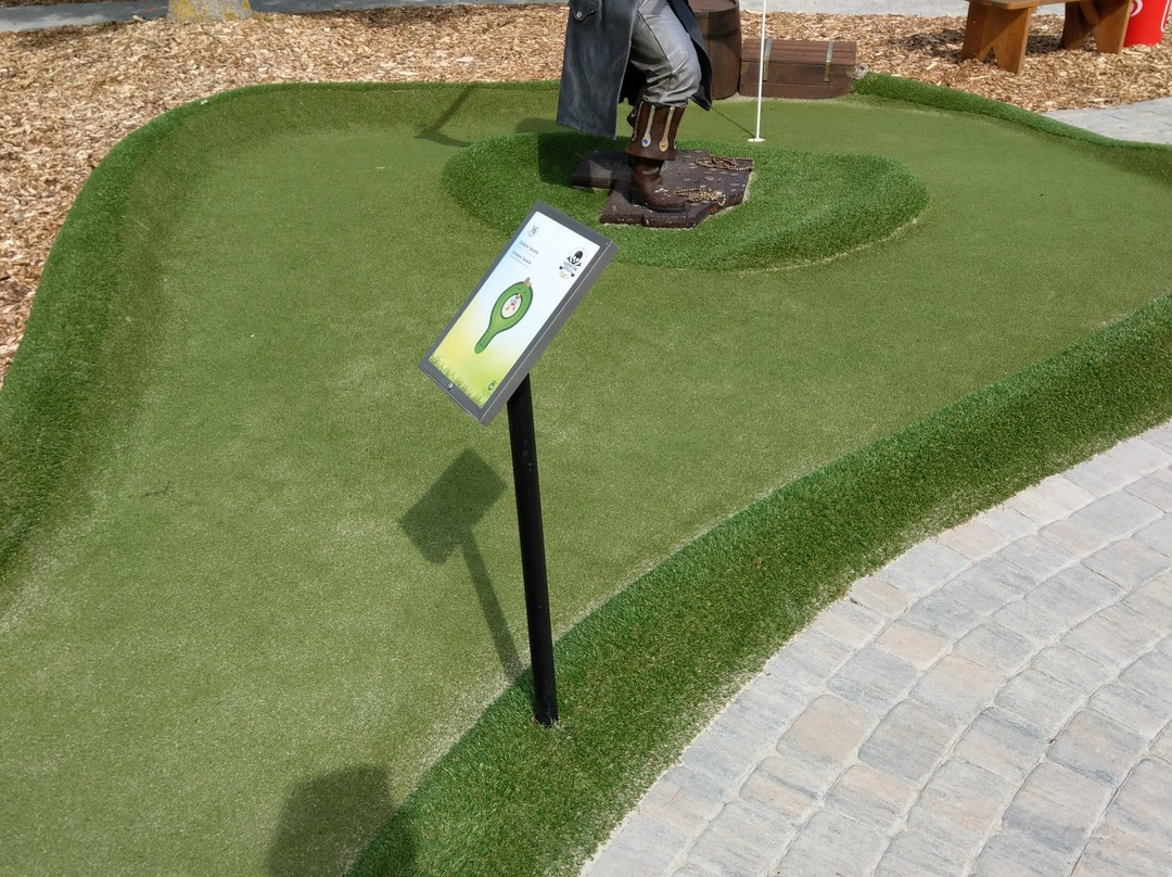 Adventure Golf Burhave景点图片