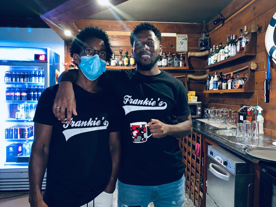 Frankie's Bar-圣塔玛丽亚必去景点