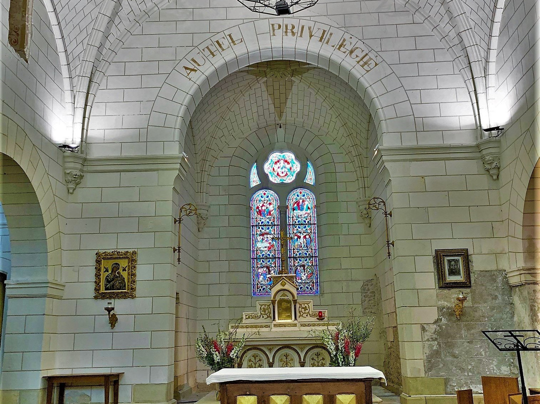 Eglise Saint Maixent-Veigne必去景点
