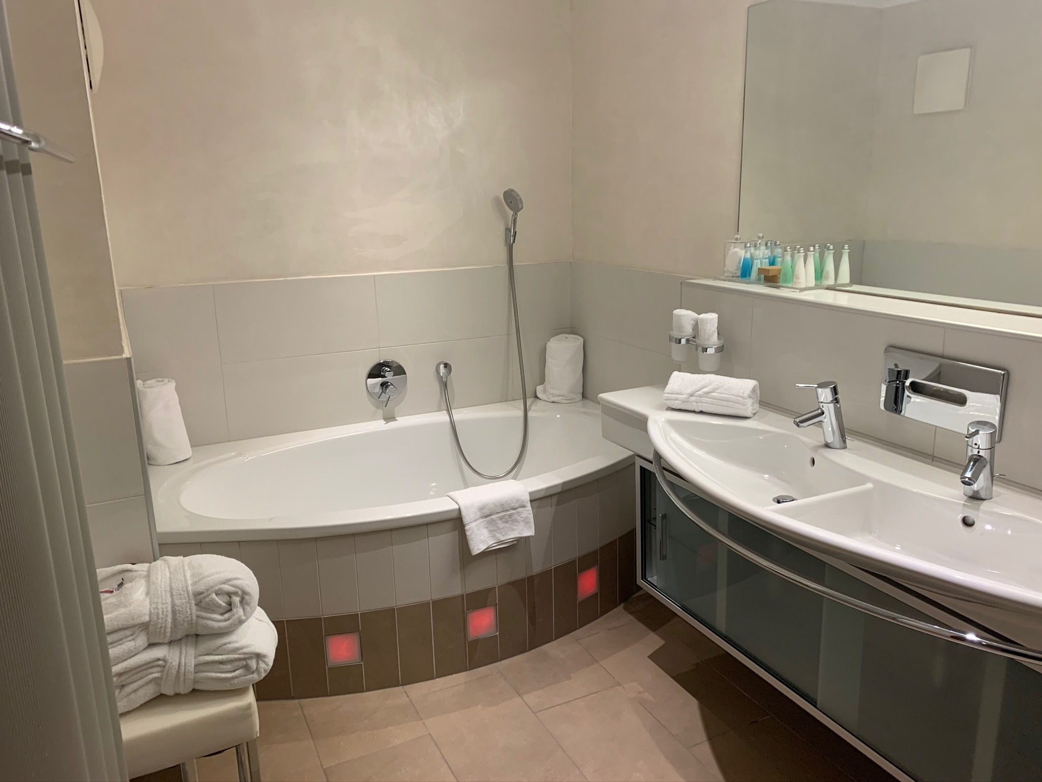 Alpinresort ValSaa Sport & Spa-浴室