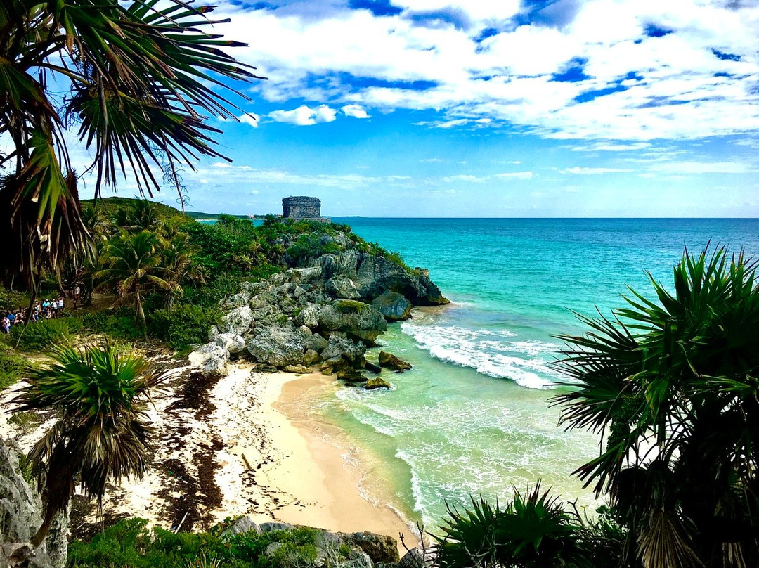 Mayan Beach景点图片