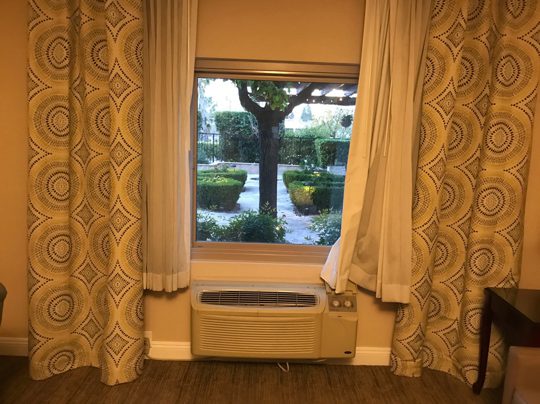 安大略米尔斯购物中心艾尔斯套房主图