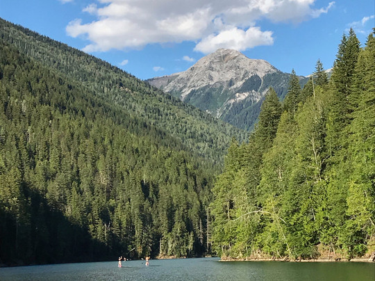 Fine Line Outfitters-雷夫尔斯托克必去景点