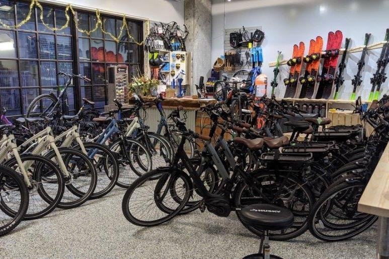 Reckless Shipyards eBikes, Skis & More-北温哥华必去景点