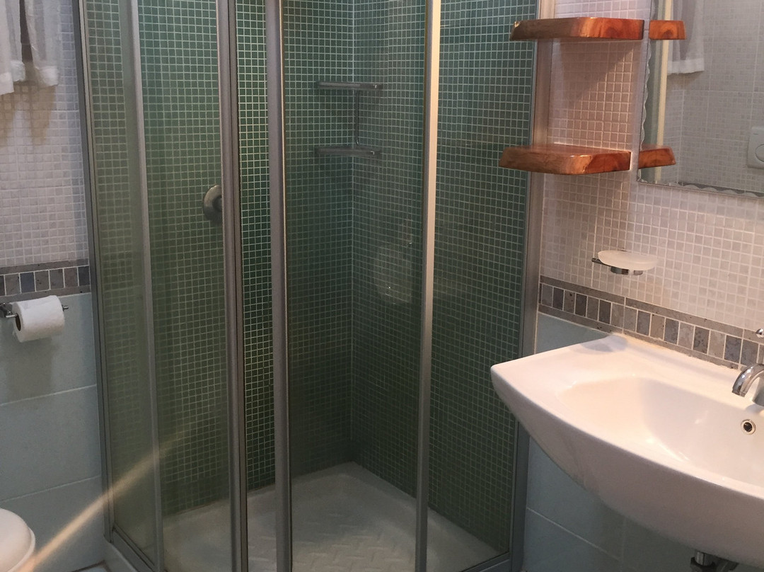 Cavern Apartments主图