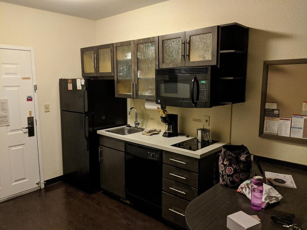 Candlewood Suites 汉诺威商城区