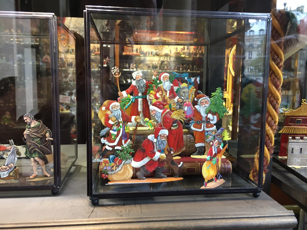 法国国旗-巴黎必去景点