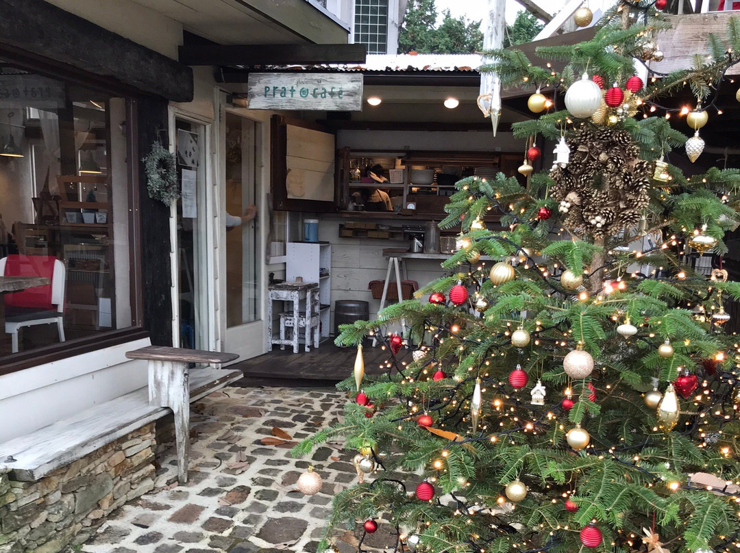 プラートカフェ