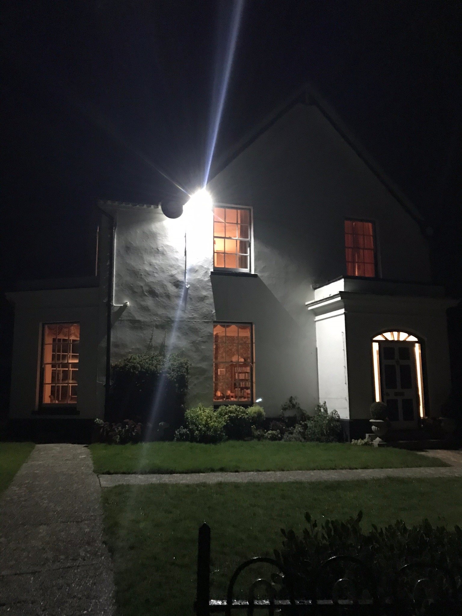 Lower Bryanston Farm-官方