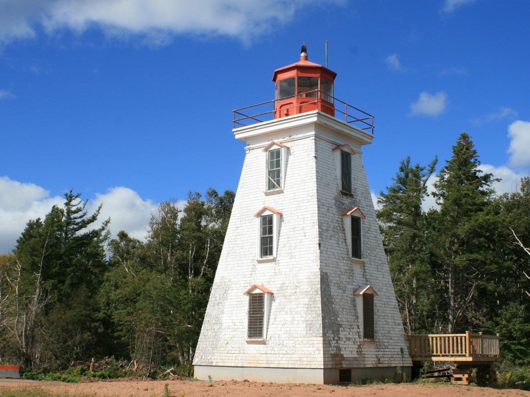 Cape Bear Lighthouse & Marconi Station景点图片