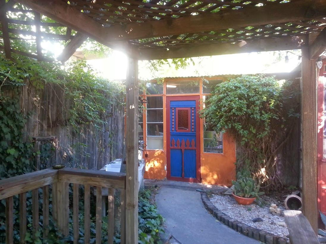 圣安吉洛旅游景点-Chicken Farm Art Center