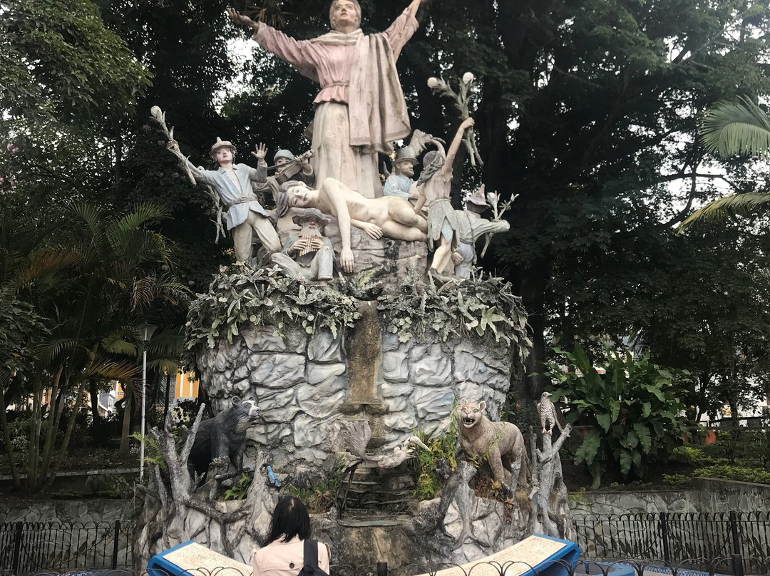 Monumento a Mamapacha景点图片