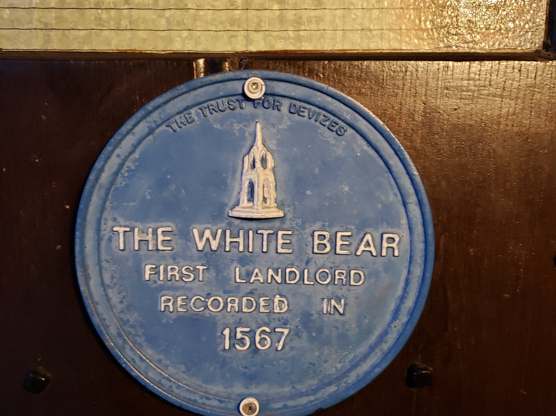The White Bear主图