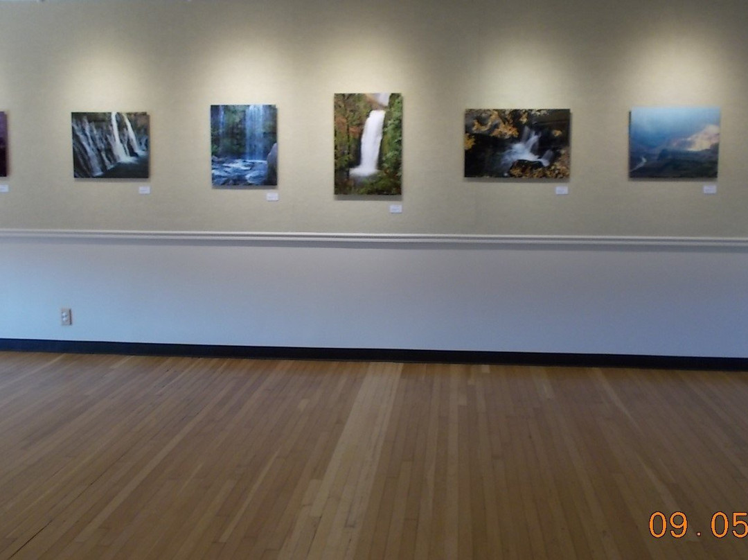 Irene B. French Community Center-Merriam必去景点