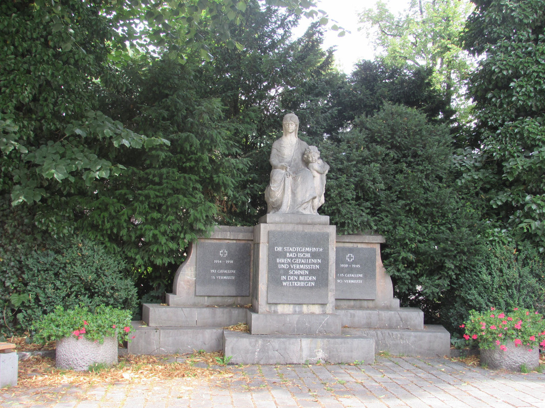 Kriegerdenkmal景点图片
