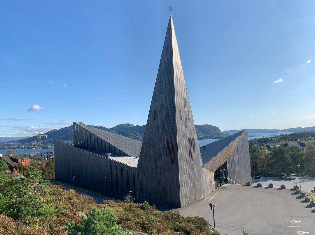 Tourist Information in Knarvik景点图片