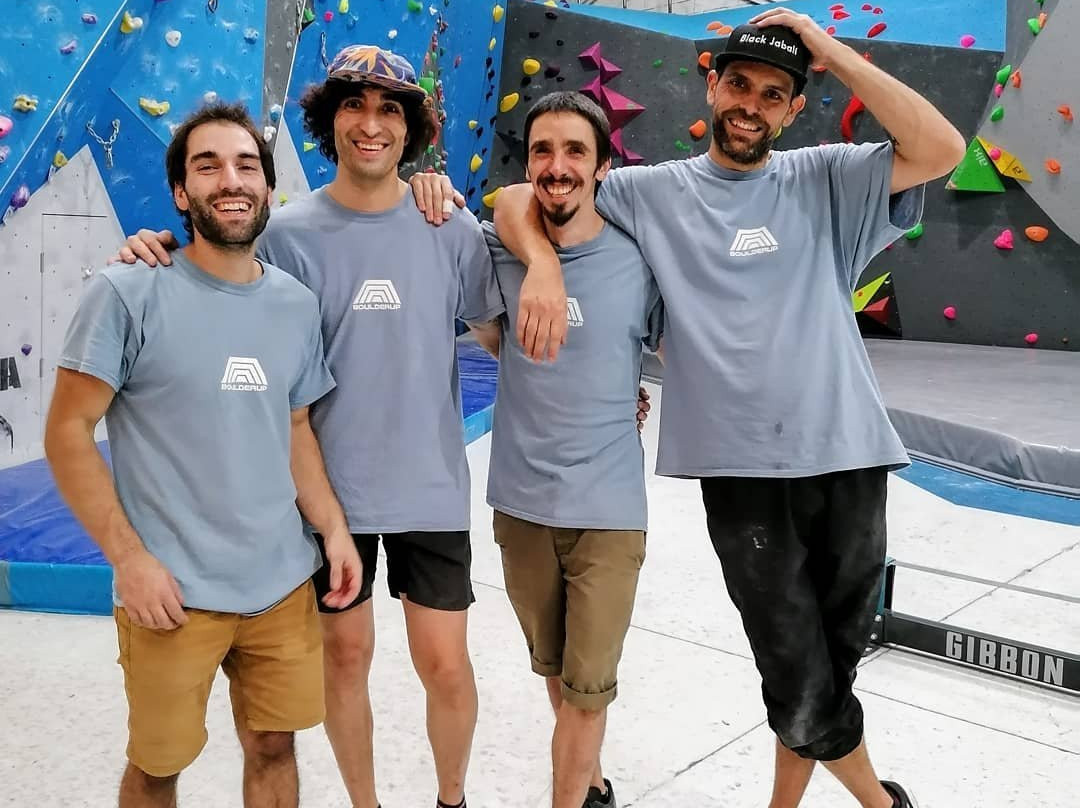 Boulder UP climbing café景点图片