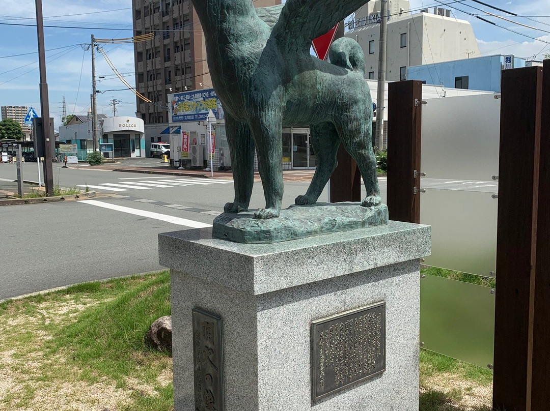 Wing Dog Statue-筑后市必去景点