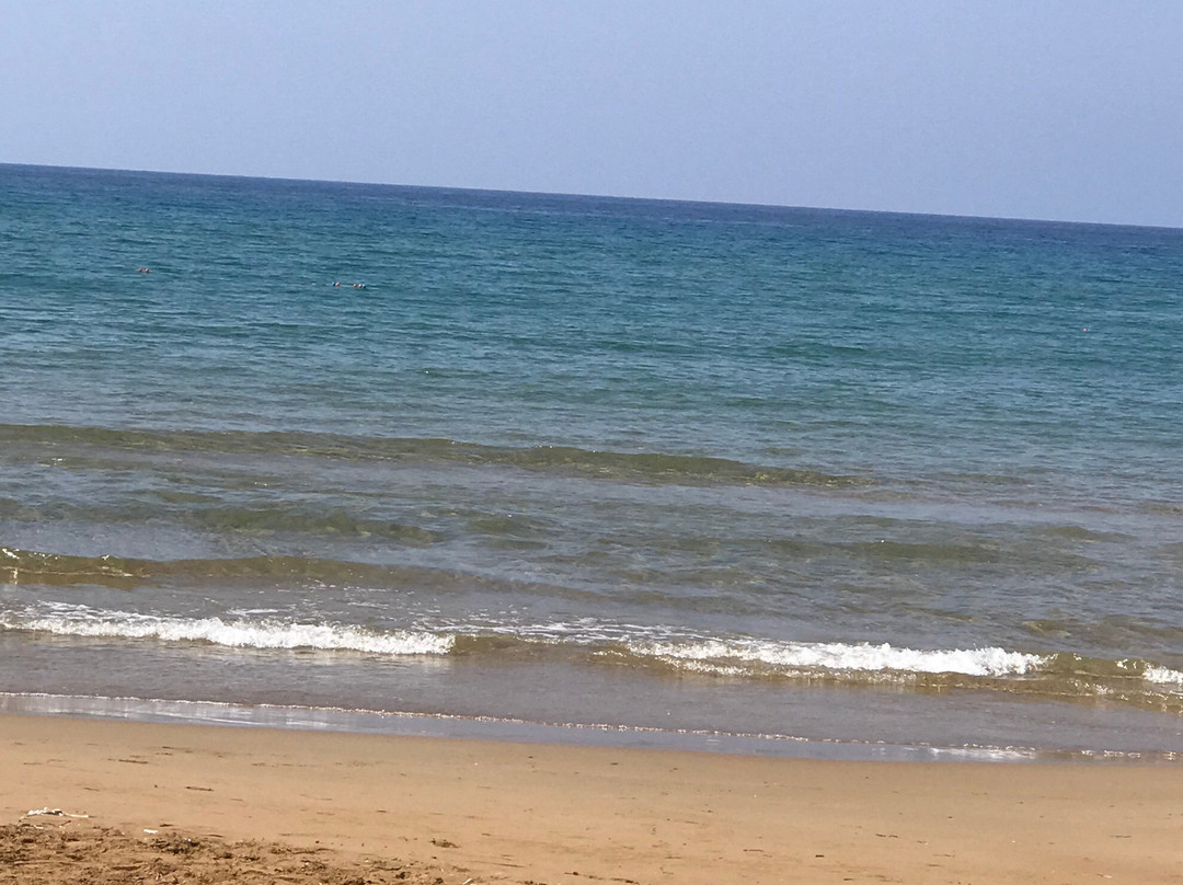 Kaplica on a Sandy Beach主图