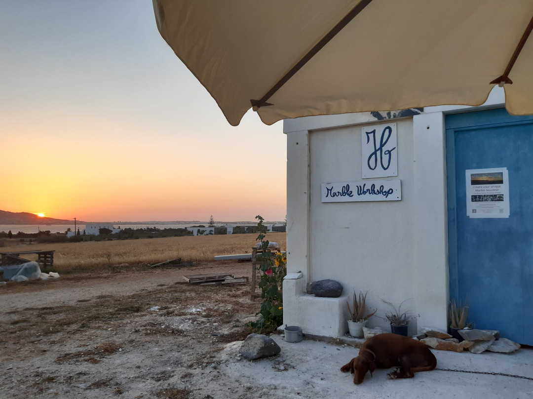 Atelier De Jb, Sculpture Sur Marbre-帕罗斯岛必去景点