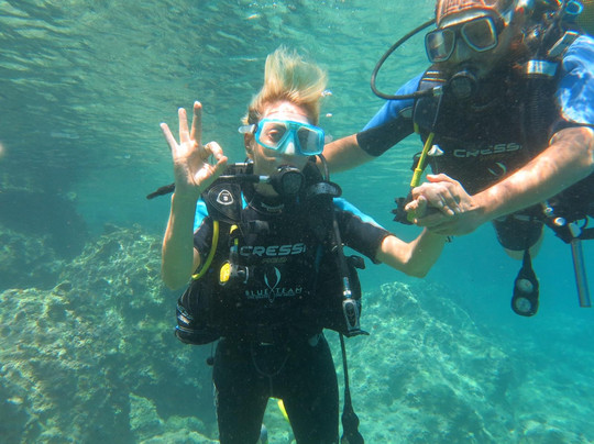 Blue Team Diving Center-卡斯必去景点