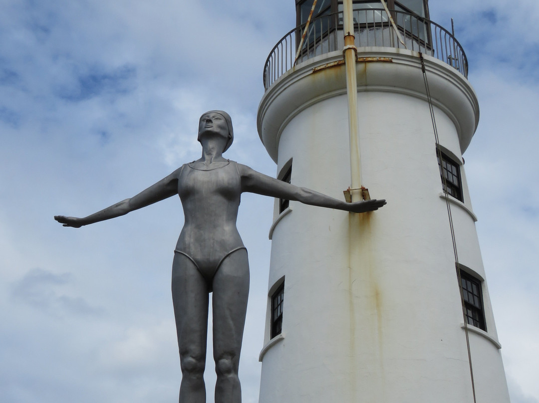 Diving Belle statue Scarborough景点图片