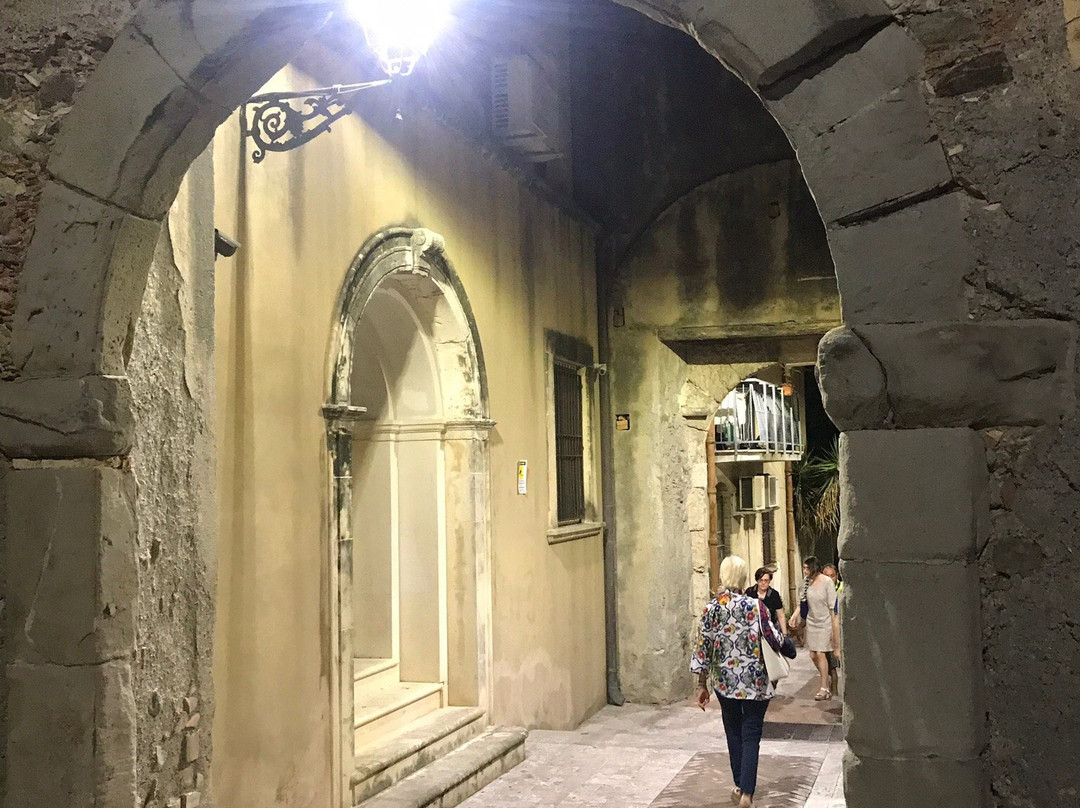 Castello d'Alcontres景点图片