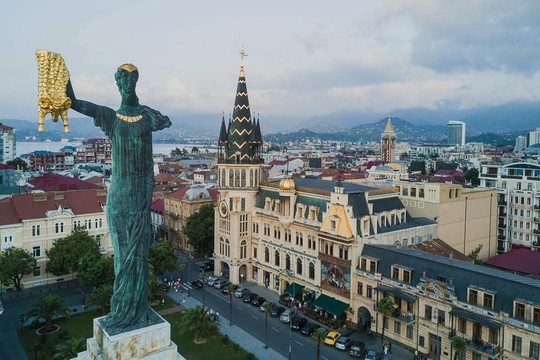 DEGEORGIO TRAVEL-巴统必去景点