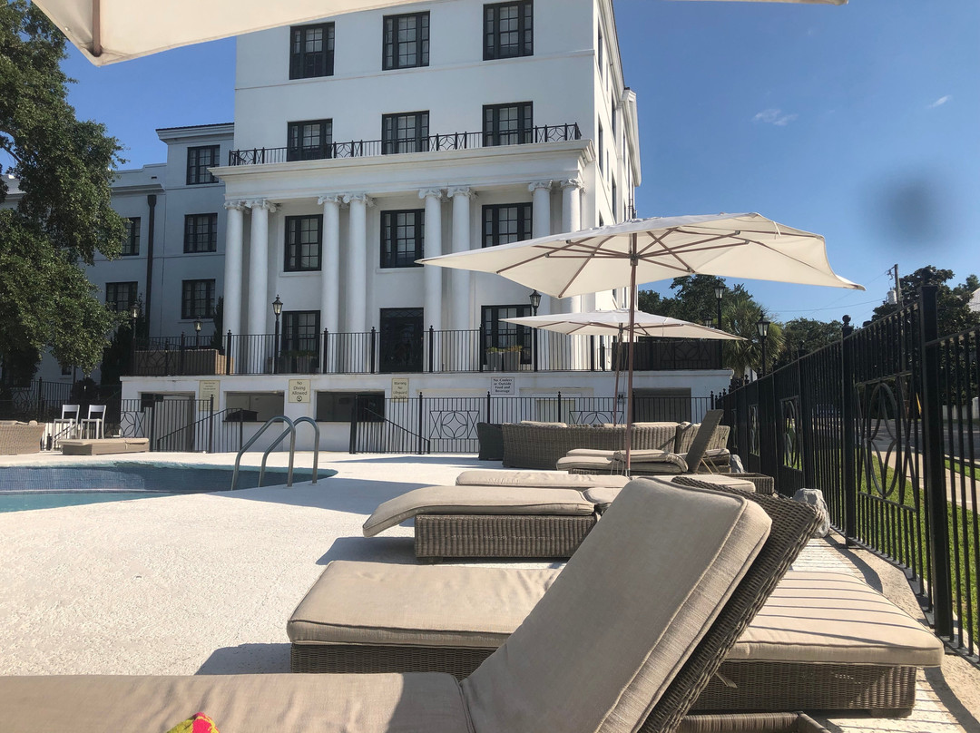 White House Hotel主图