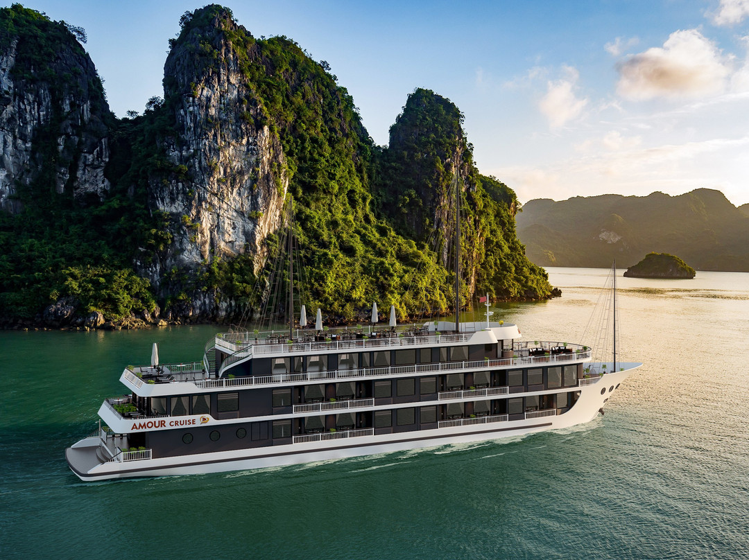 Amour Cruise-Ha Long City必去景点