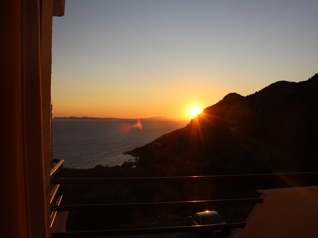 Arilla Beach Hotel主图