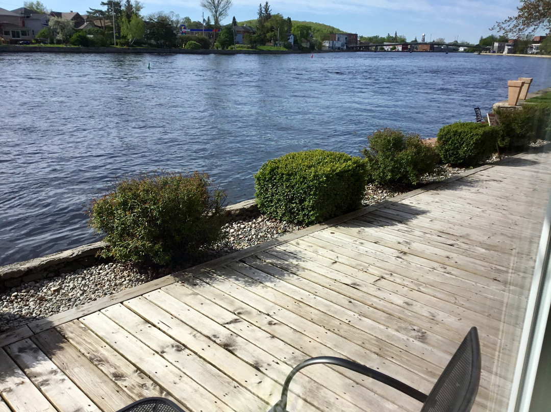 The Water's Edge Inn主图