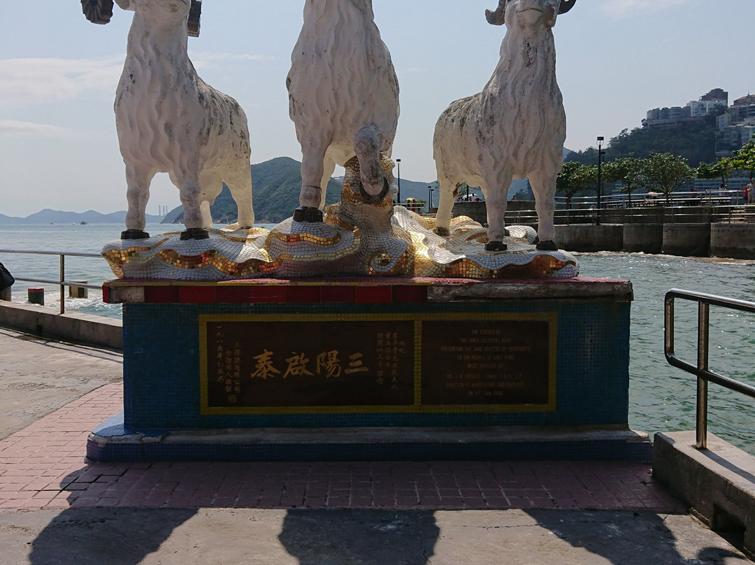 Kwun Yam Statue (Repulse Bay)景点图片
