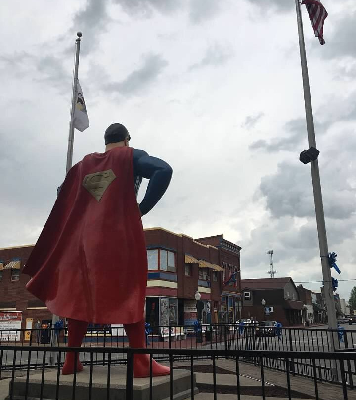 Superman Statue景点图片