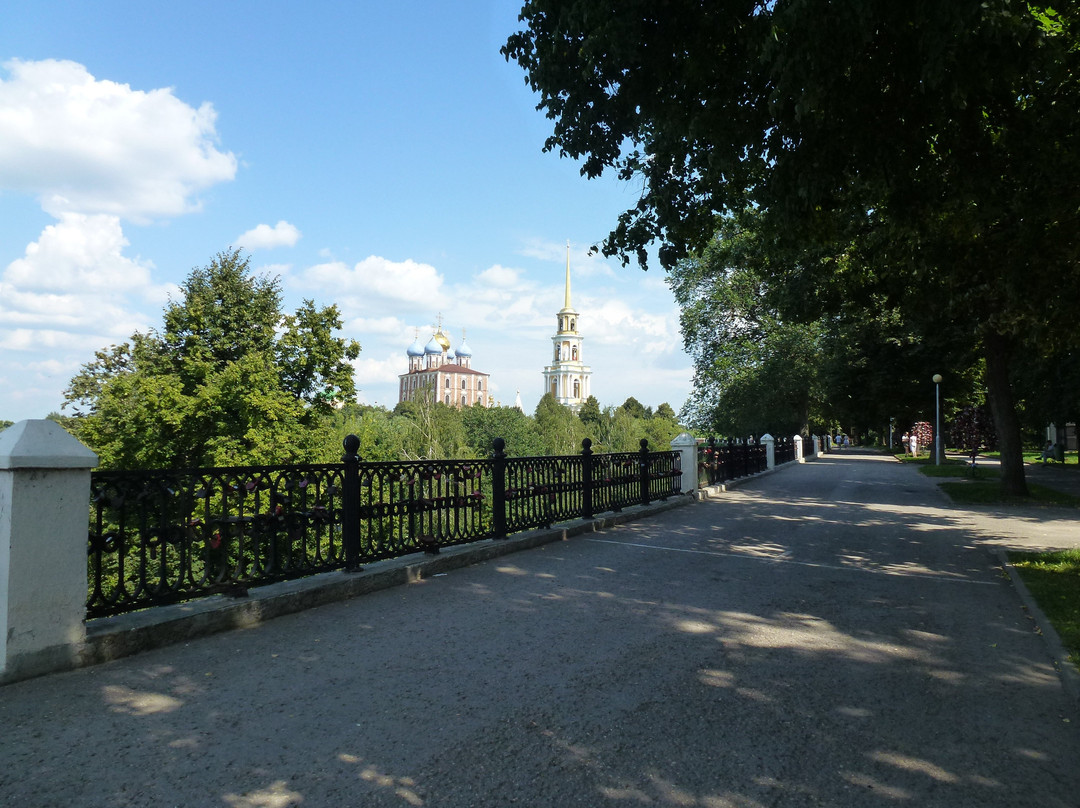 Embankment of the River Trubezh景点图片