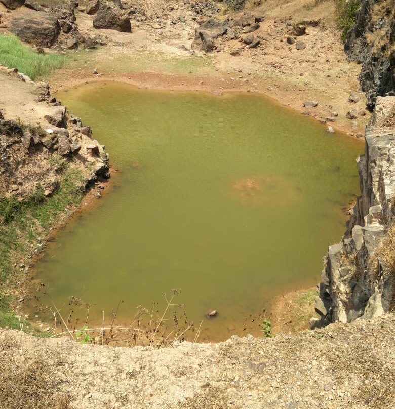 Heart Shaped Lake景点图片