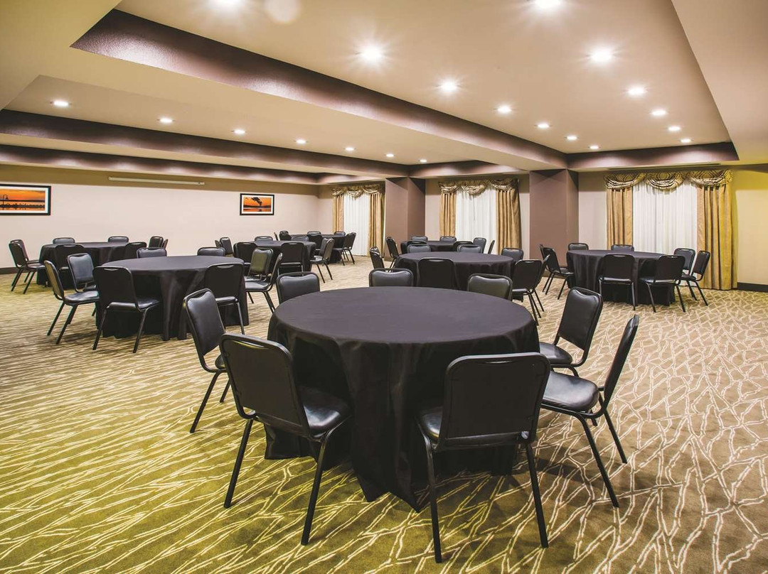 La Quinta Inn & Suites by Wyndham Russellville主图