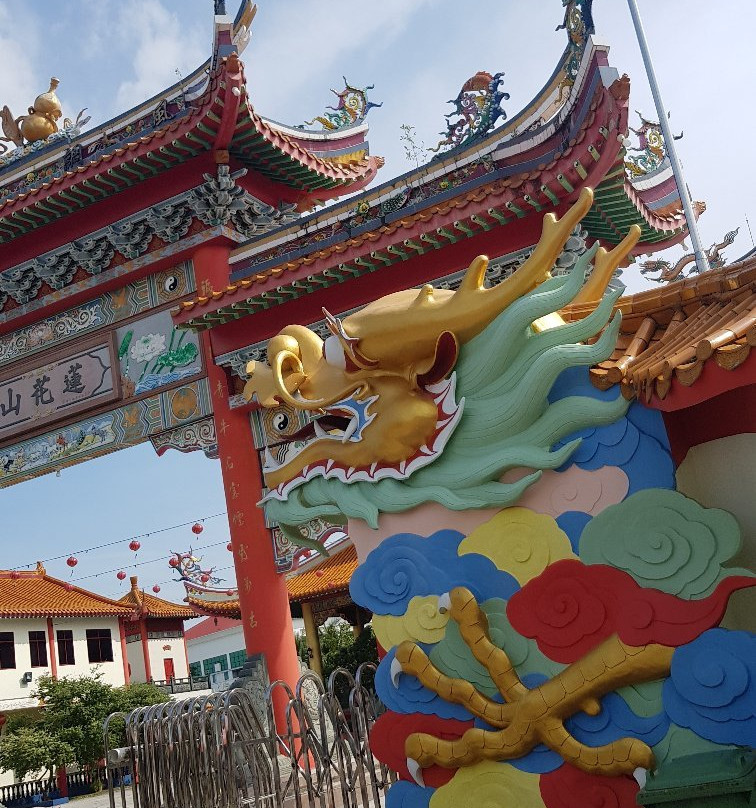 Lian Hua San Ching Tien Temple-美里必去景点